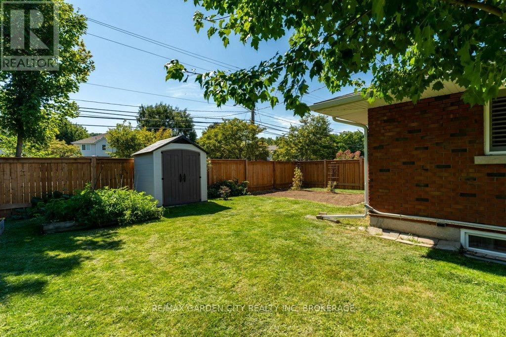 2 Lynnwood Avenue, Grimsby, Ontario  L3M 2X6 - Photo 26 - X12914270