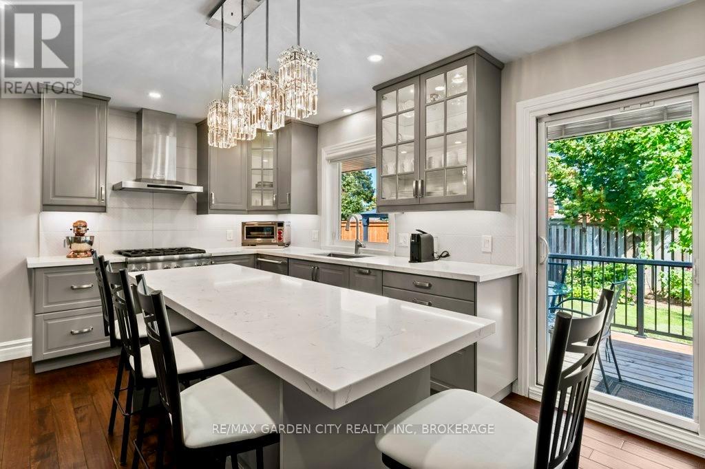 2 Lynnwood Avenue, Grimsby, Ontario  L3M 2X6 - Photo 7 - X12914270