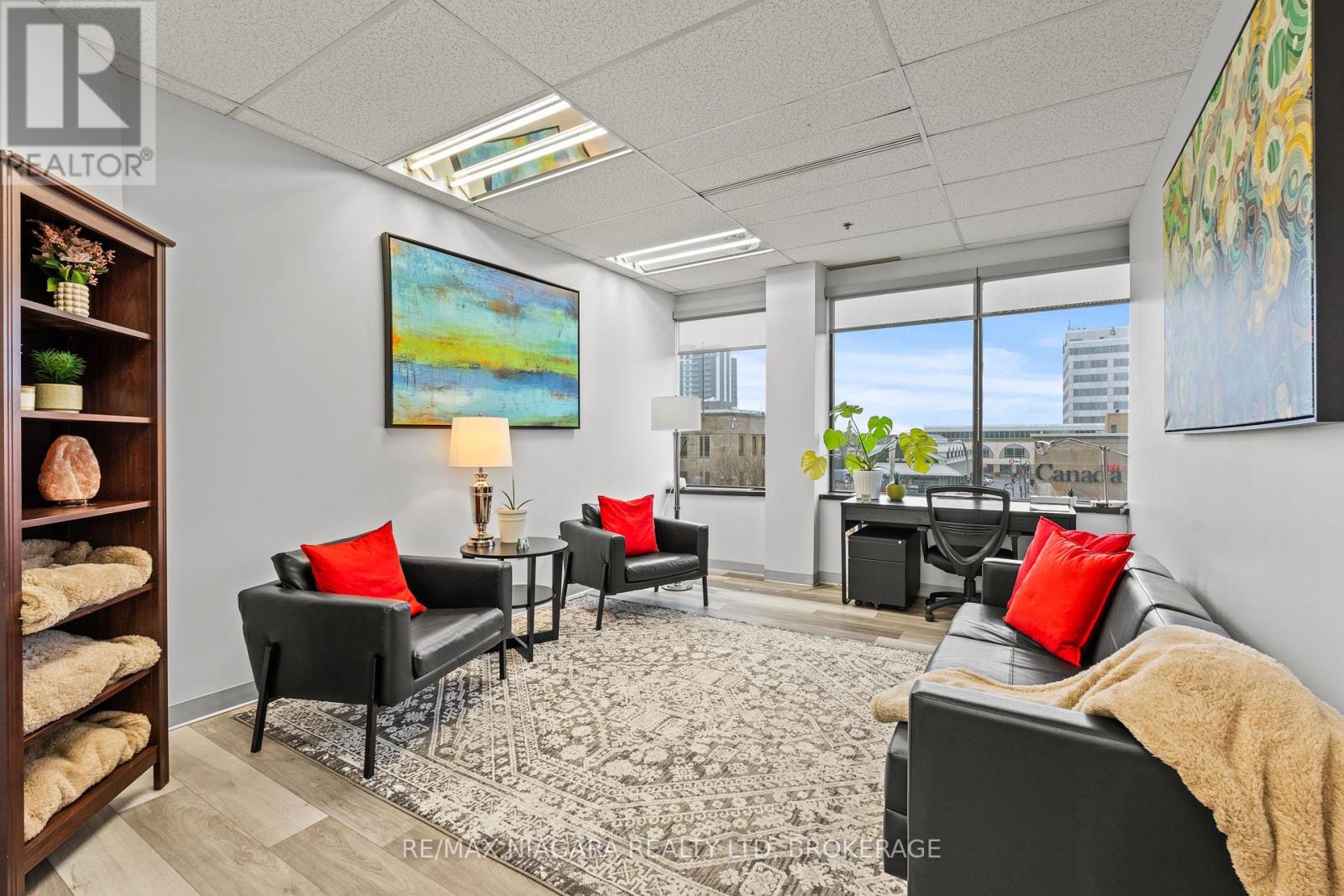 300 - 43 Church Street, St. Catharines, Ontario  L2R 7E1 - Photo 12 - X12915022