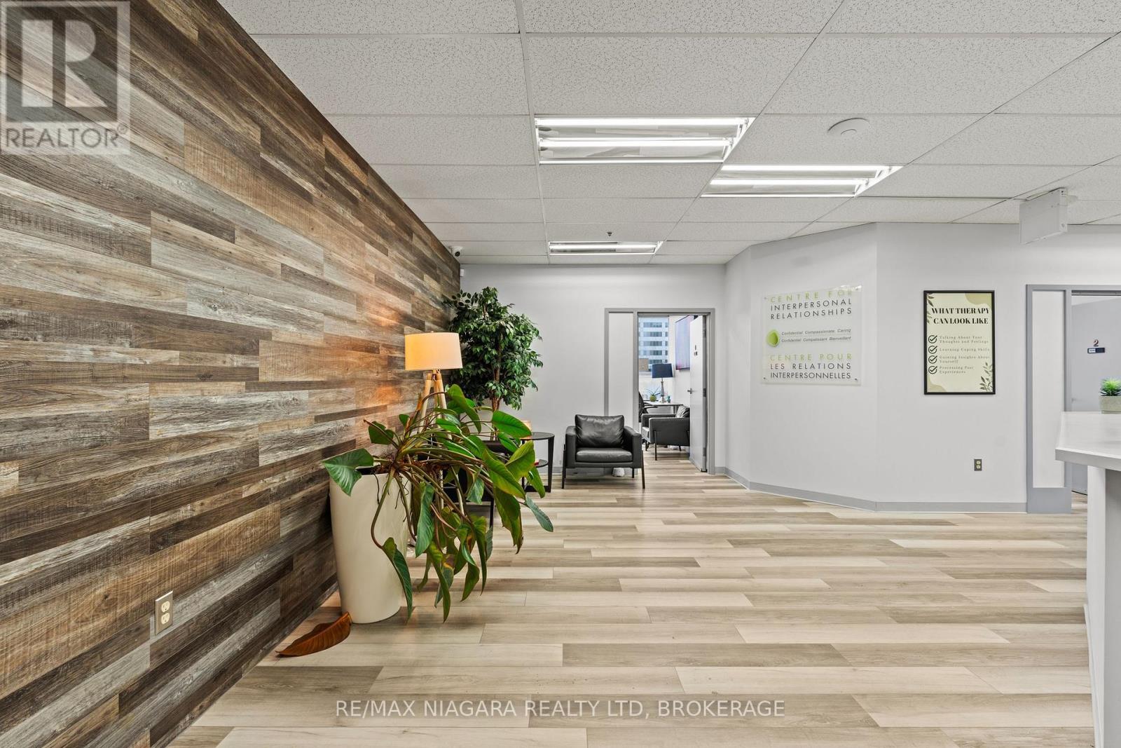 300 - 43 Church Street, St. Catharines, Ontario  L2R 7E1 - Photo 7 - X12915022