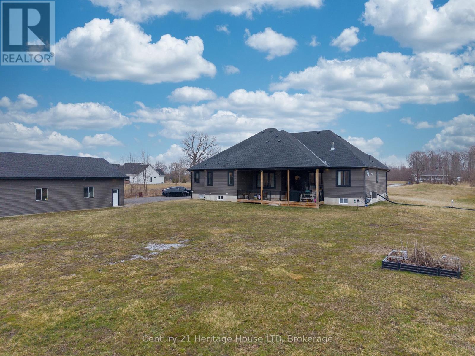 856 Lorraine Road, Port Colborne, Ontario  L3K 5V5 - Photo 4 - X12915330