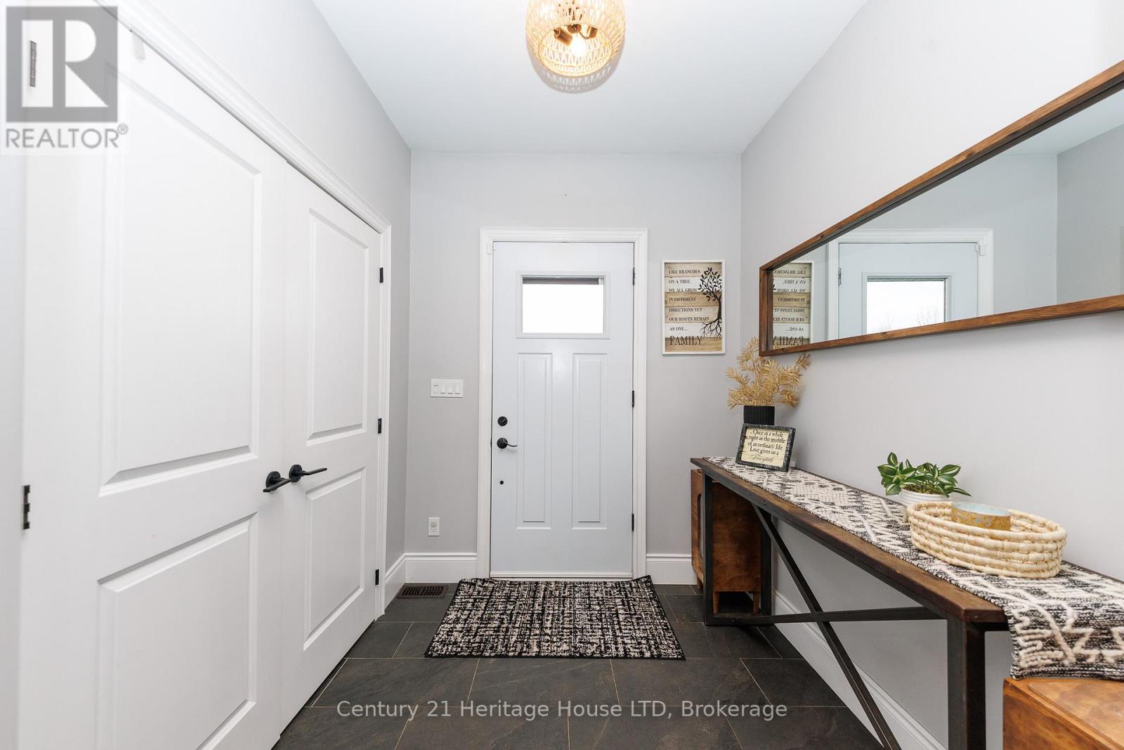 856 Lorraine Road, Port Colborne, Ontario  L3K 5V5 - Photo 6 - X12915330