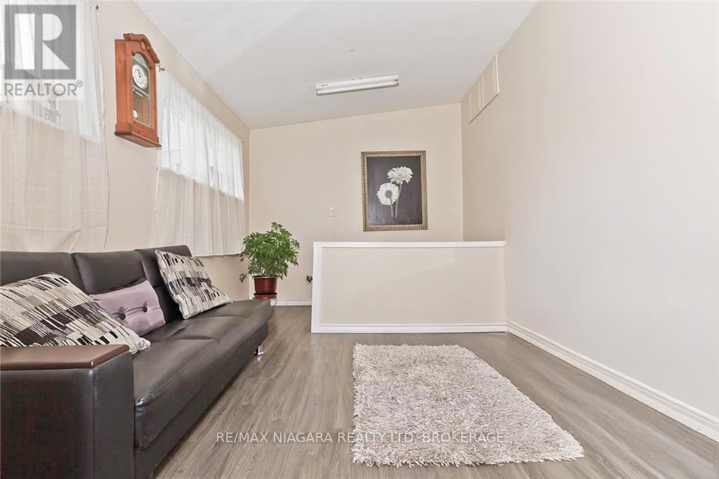 144 Burgar Street, Welland, Ontario  L3B 2S8 - Photo 13 - X12917442