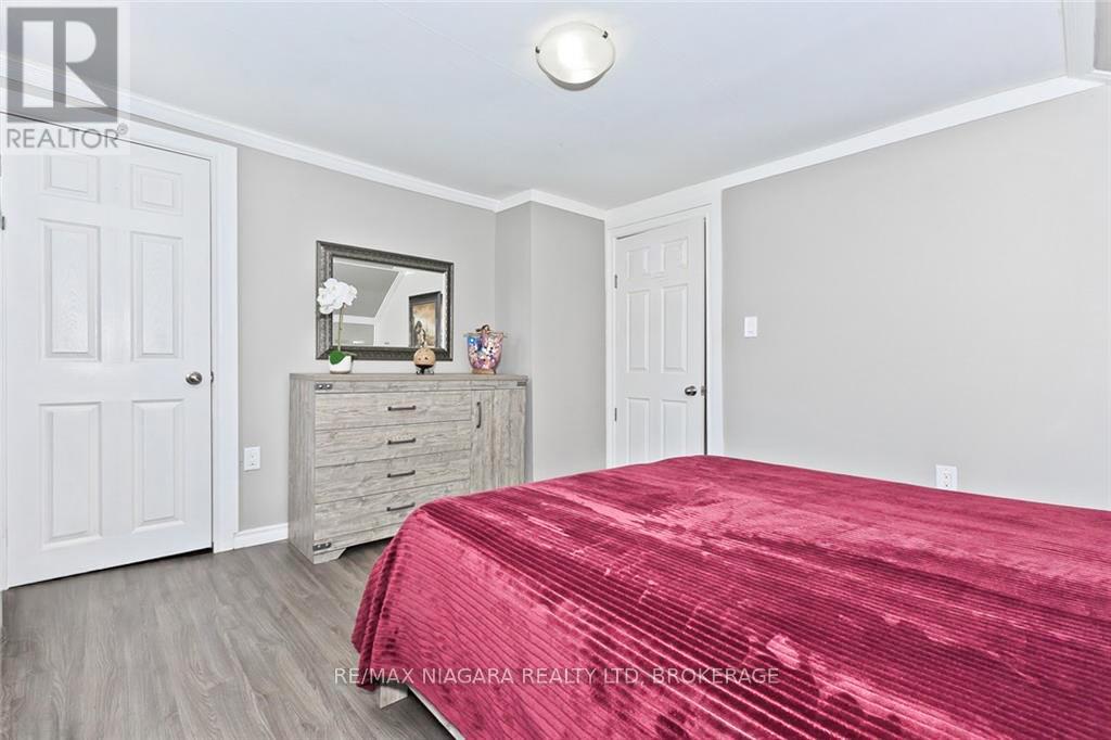 144 Burgar Street, Welland, Ontario  L3B 2S8 - Photo 9 - X12917442