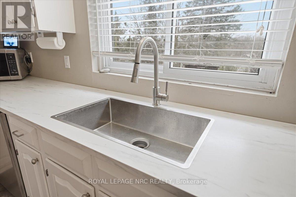 14 Valiant Street, Pelham, Ontario  L0S 1E0 - Photo 12 - X12917886
