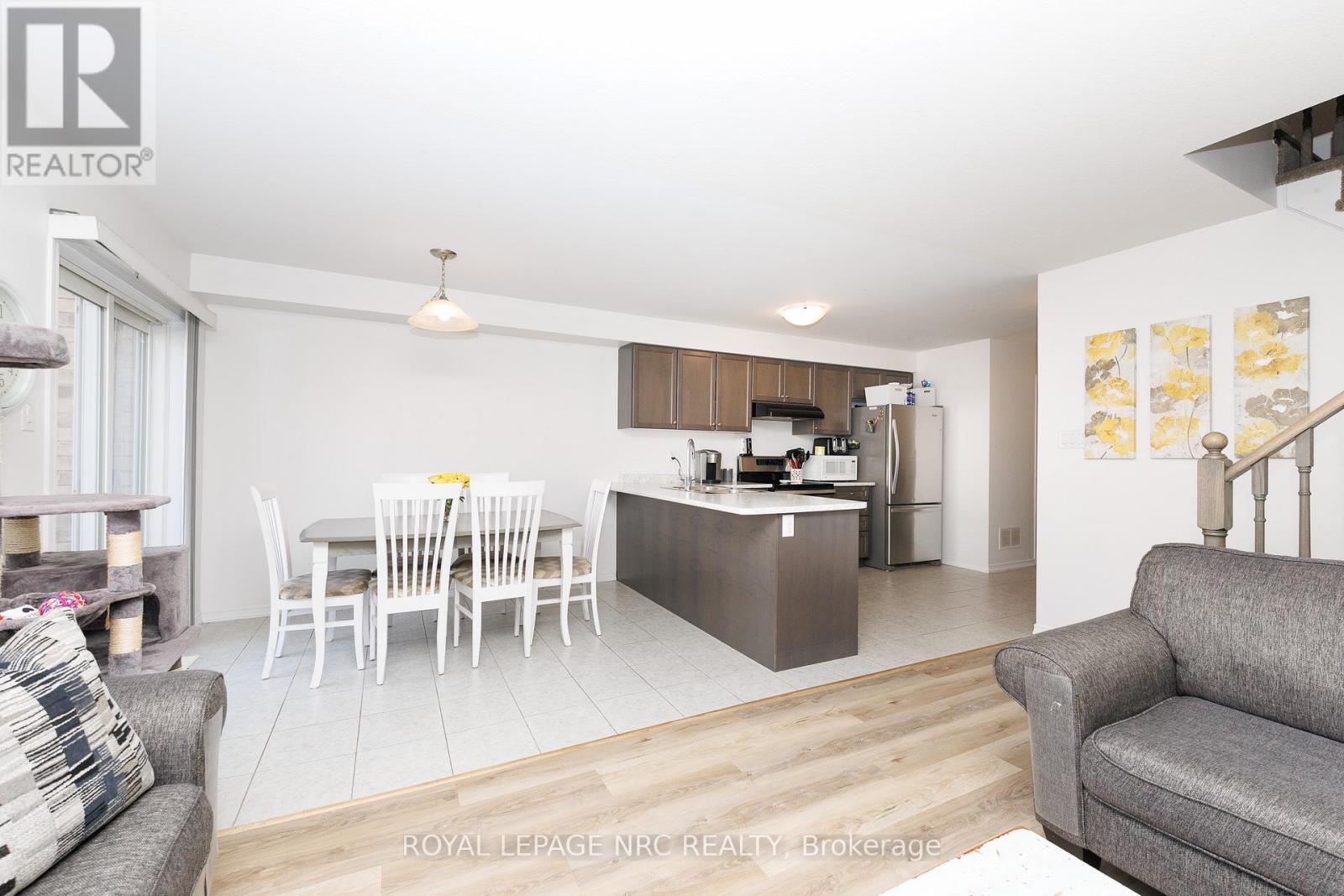 7794 White Pine Crescent, Niagara Falls, Ontario  L2H 3R4 - Photo 11 - X12918054