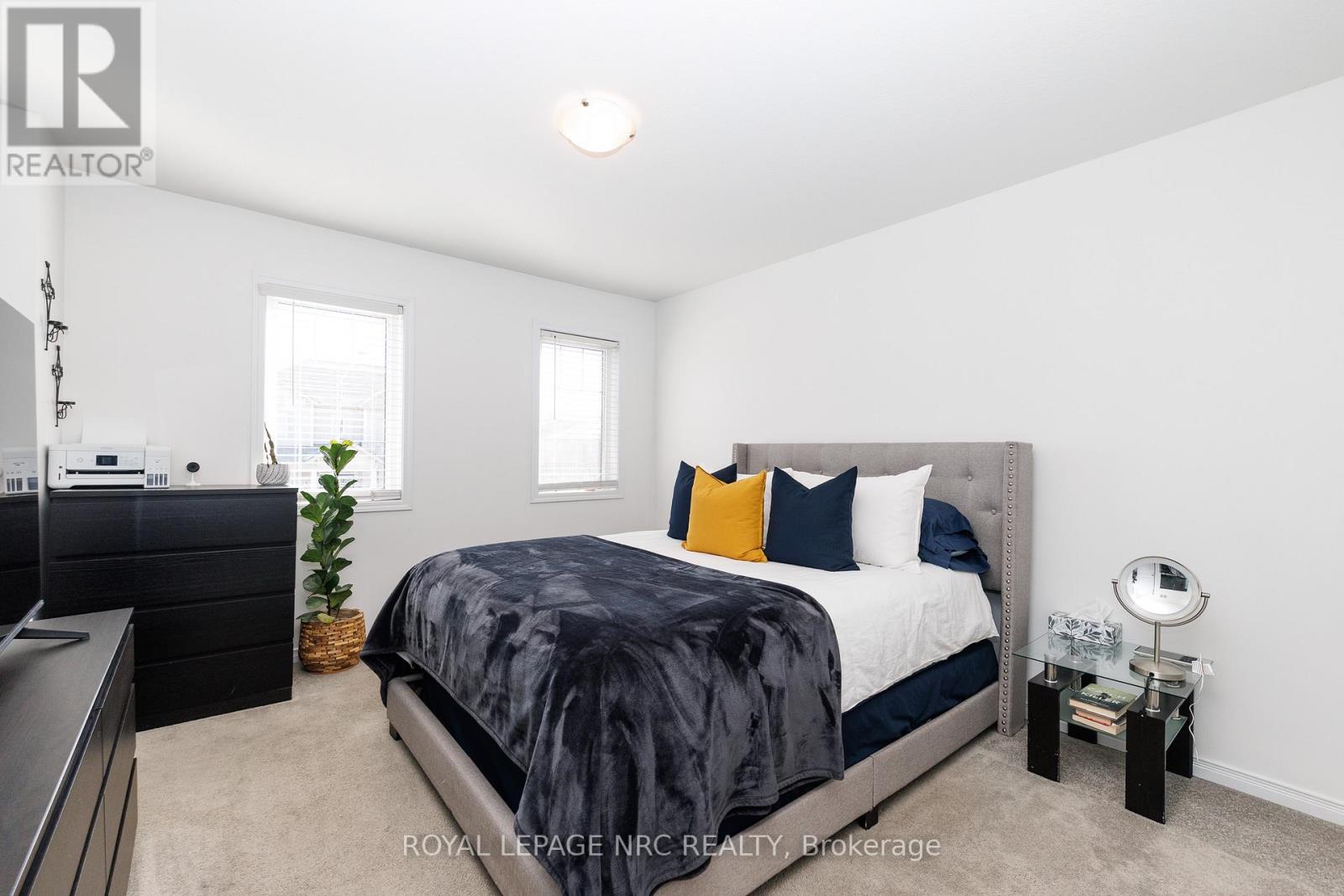 7794 White Pine Crescent, Niagara Falls, Ontario  L2H 3R4 - Photo 17 - X12918054