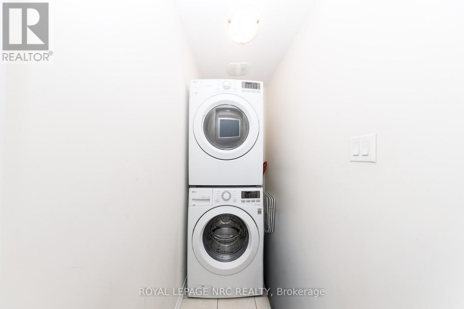 7794 White Pine Crescent, Niagara Falls, Ontario  L2H 3R4 - Photo 26 - X12918054