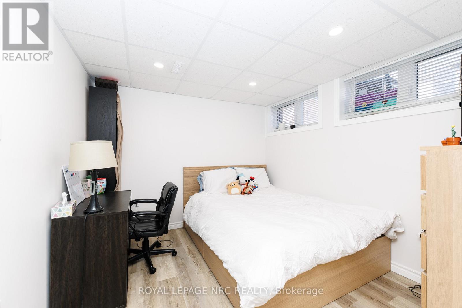 7794 White Pine Crescent, Niagara Falls, Ontario  L2H 3R4 - Photo 27 - X12918054