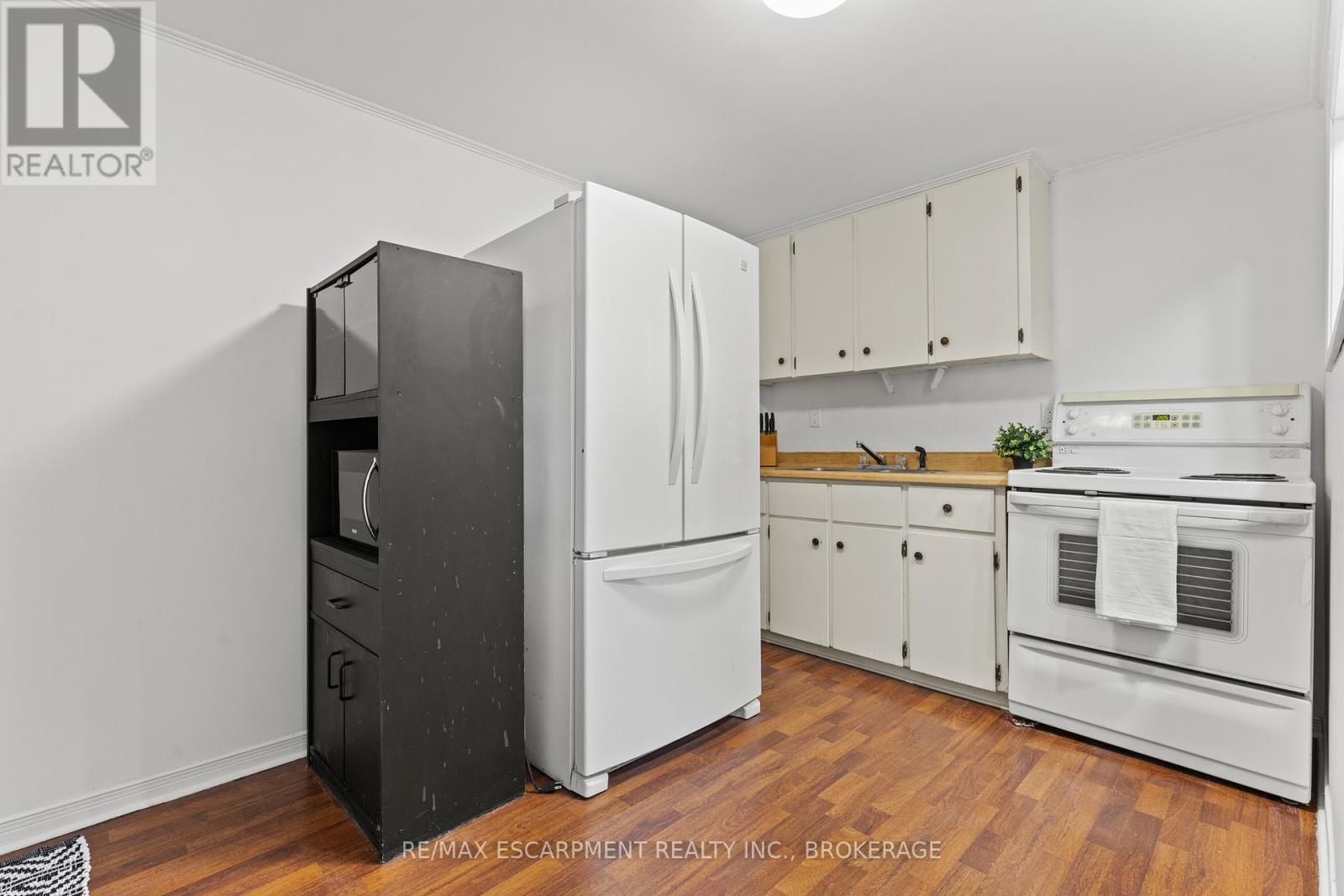 121 Rockwood Avenue, St. Catharines, Ontario  L2P 3S1 - Photo 33 - X12918158