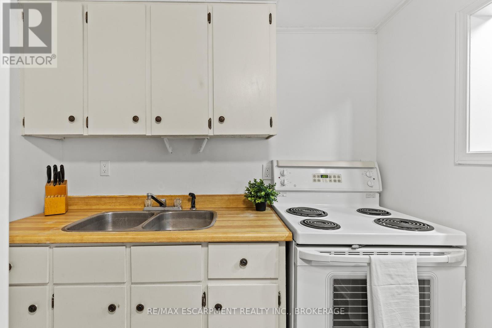 121 Rockwood Avenue, St. Catharines, Ontario  L2P 3S1 - Photo 34 - X12918158