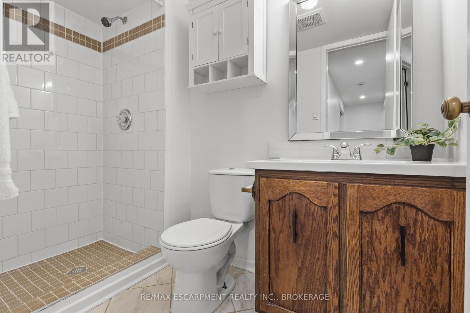 121 Rockwood Avenue, St. Catharines, Ontario  L2P 3S1 - Photo 38 - X12918158