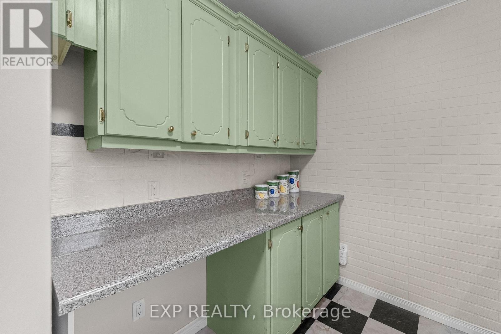 19 - 4215 Meadowvale Drive, Niagara Falls, Ontario  L2E 5W8 - Photo 14 - X12918368