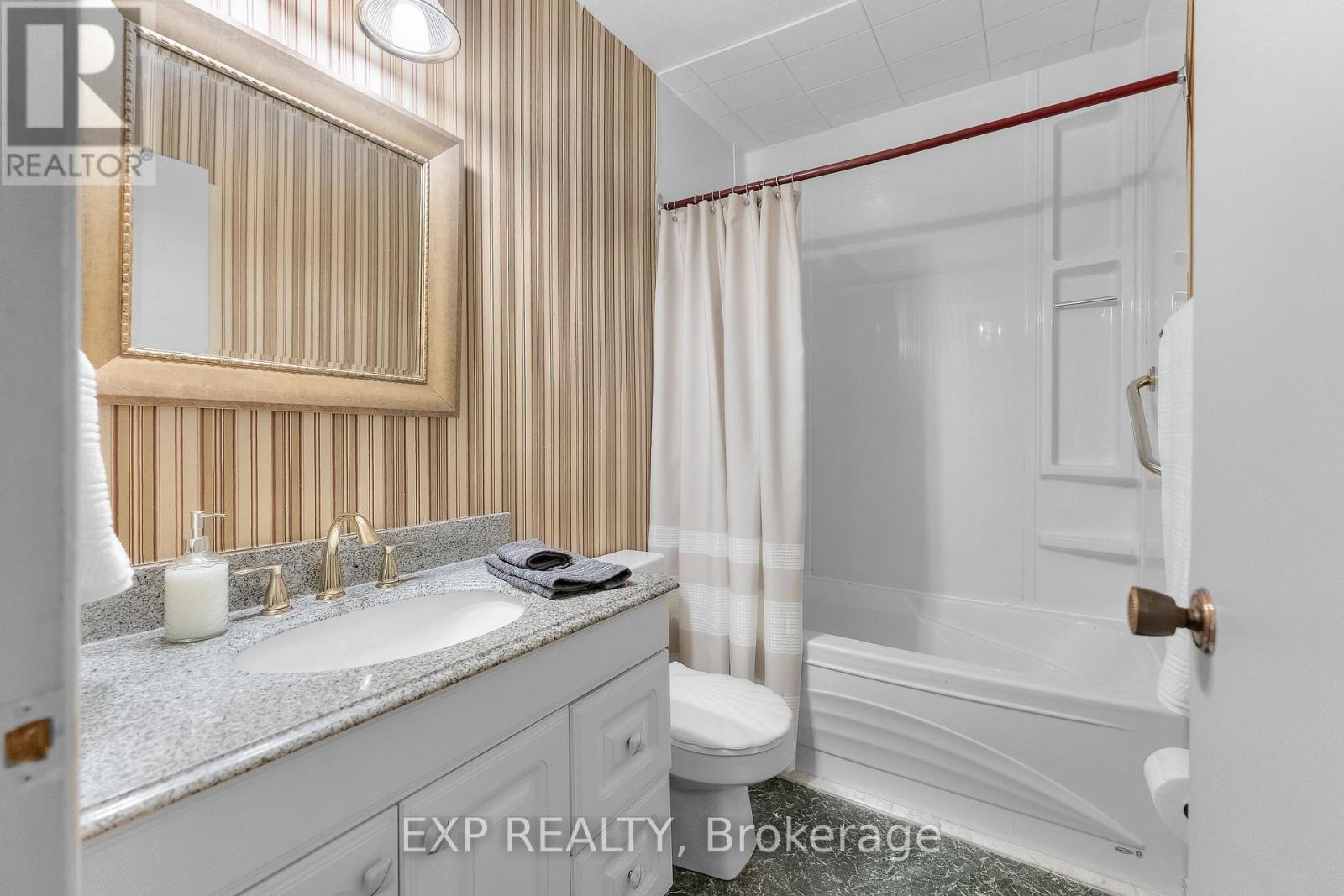 19 - 4215 Meadowvale Drive, Niagara Falls, Ontario  L2E 5W8 - Photo 19 - X12918368