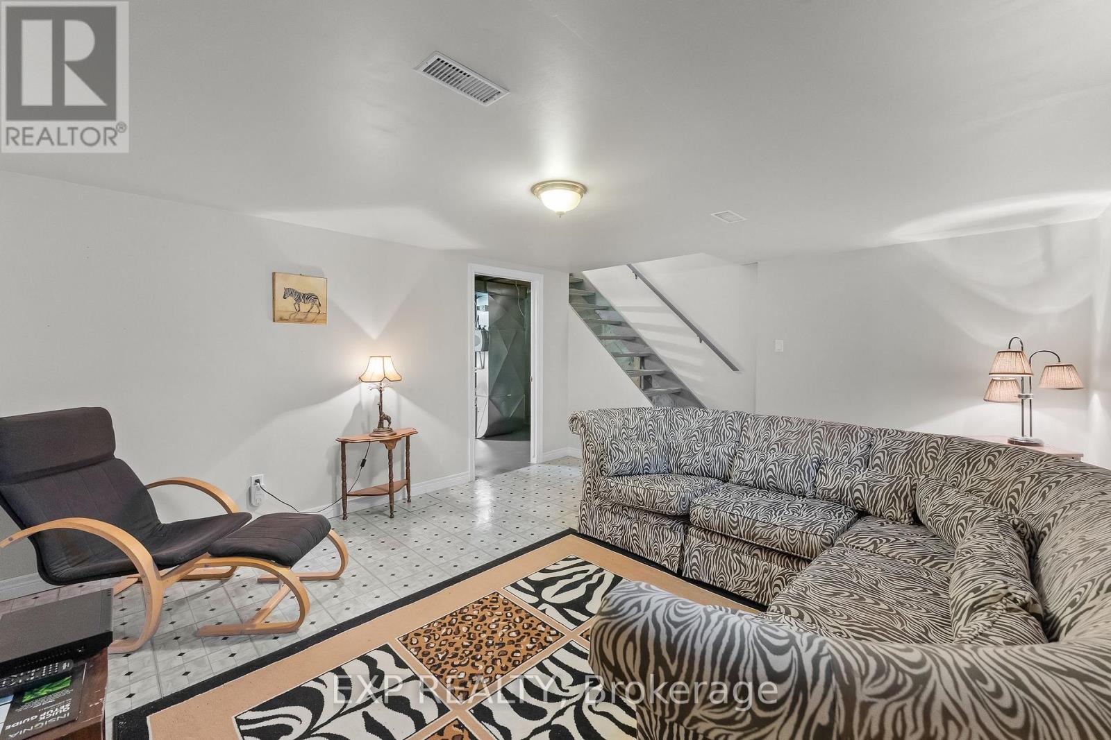 19 - 4215 Meadowvale Drive, Niagara Falls, Ontario  L2E 5W8 - Photo 24 - X12918368