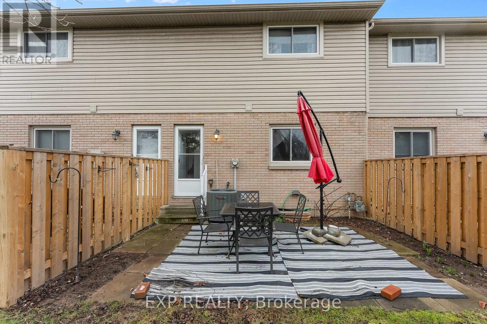 19 - 4215 Meadowvale Drive, Niagara Falls, Ontario  L2E 5W8 - Photo 28 - X12918368