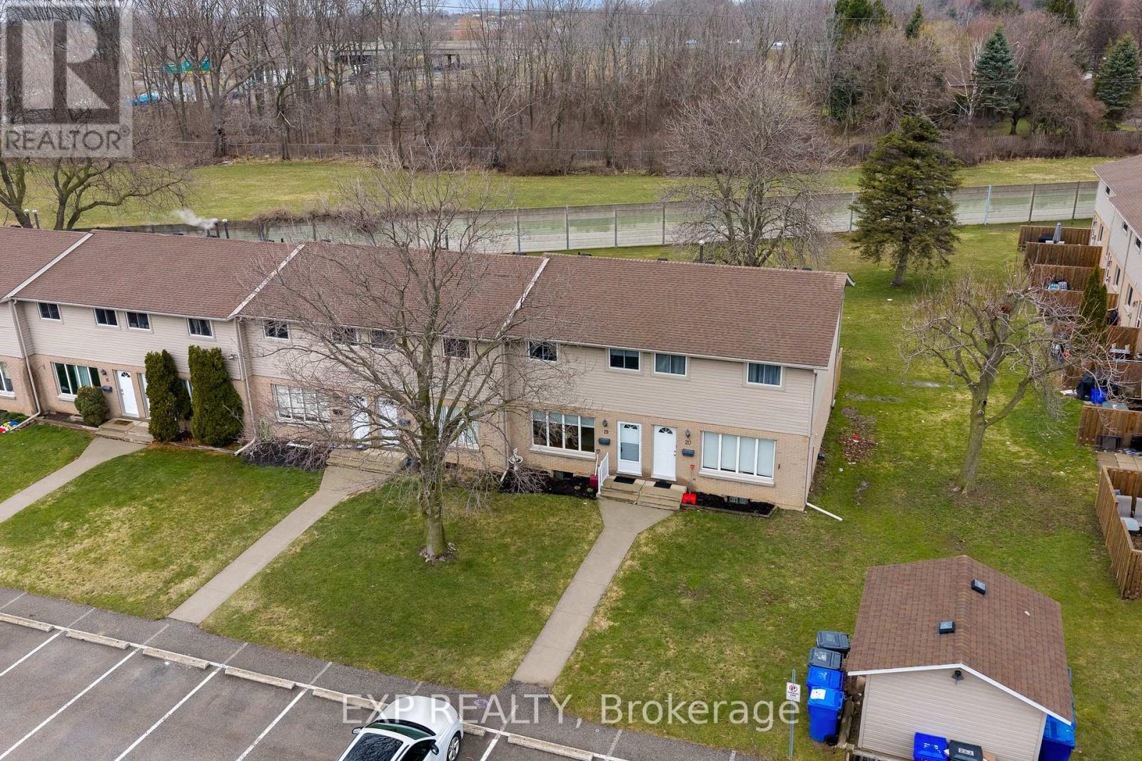 19 - 4215 Meadowvale Drive, Niagara Falls, Ontario  L2E 5W8 - Photo 31 - X12918368