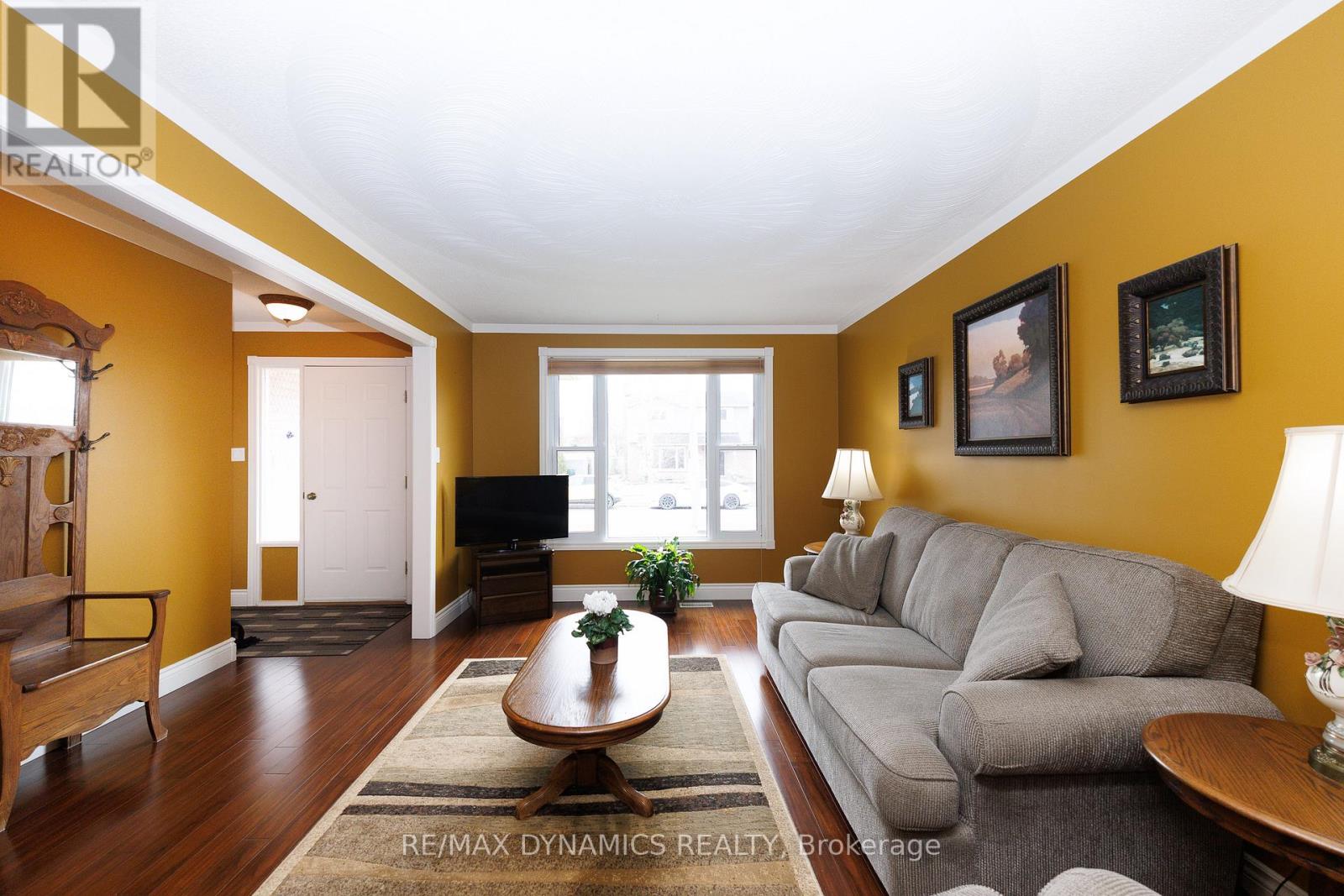 15 Rollins Drive, Welland, Ontario  L3C 6Z7 - Photo 7 - X12918494