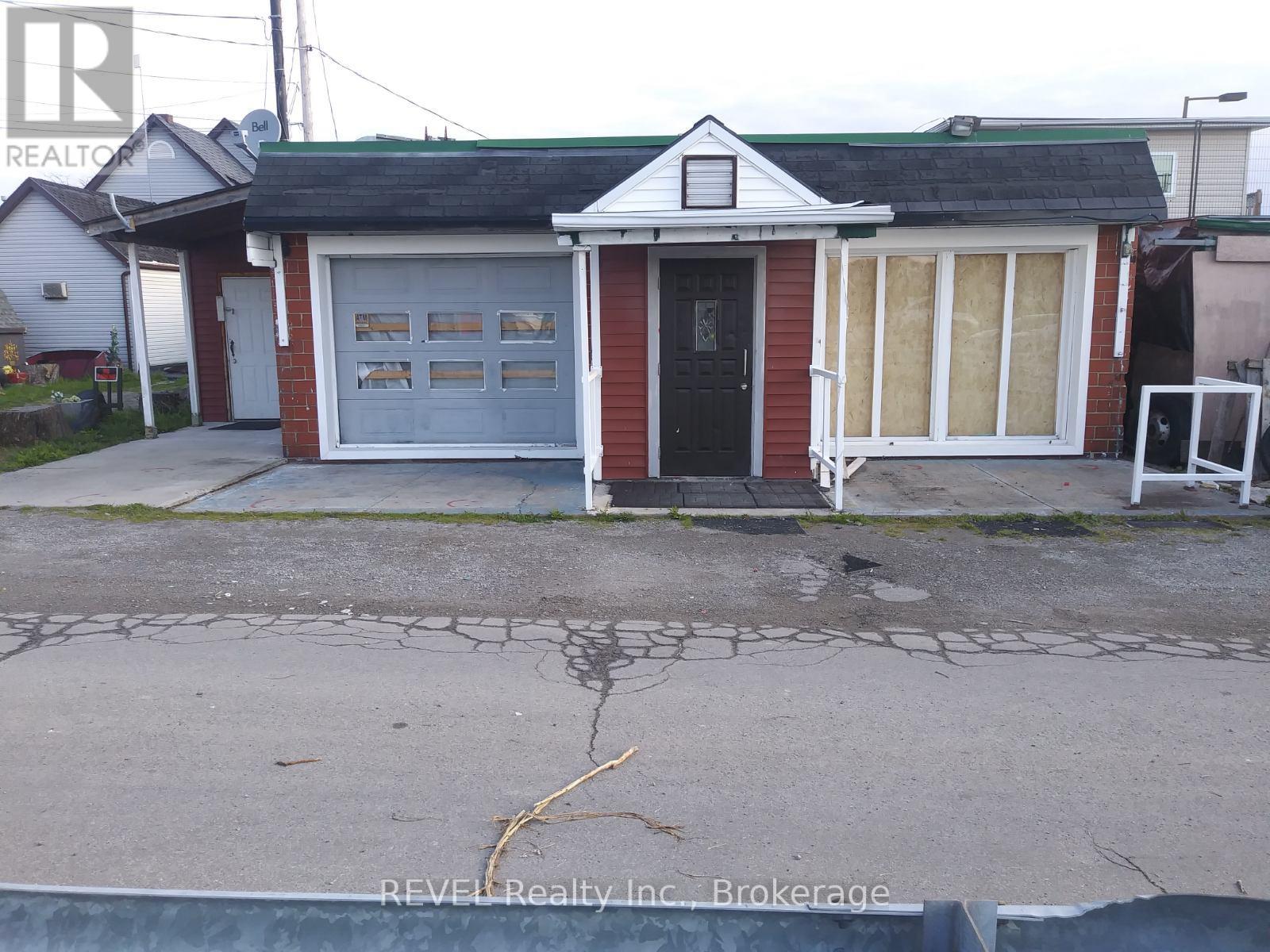 77-81 Jarvis Street, Fort Erie, Ontario  L2A 2S3 - Photo 12 - X12919018