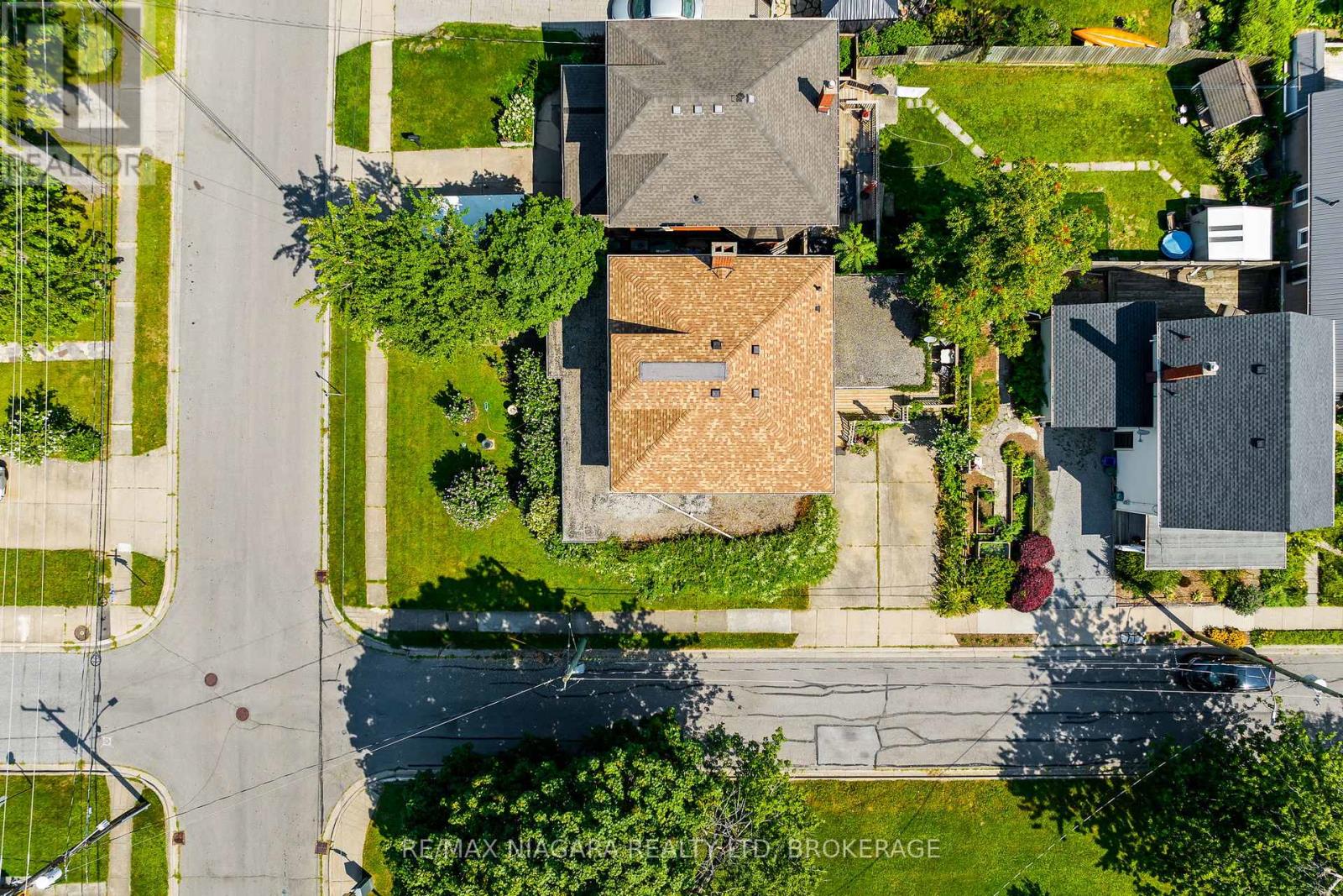 2 Carleton Street N, Thorold, Ontario  L2V 2A3 - Photo 27 - X12921850