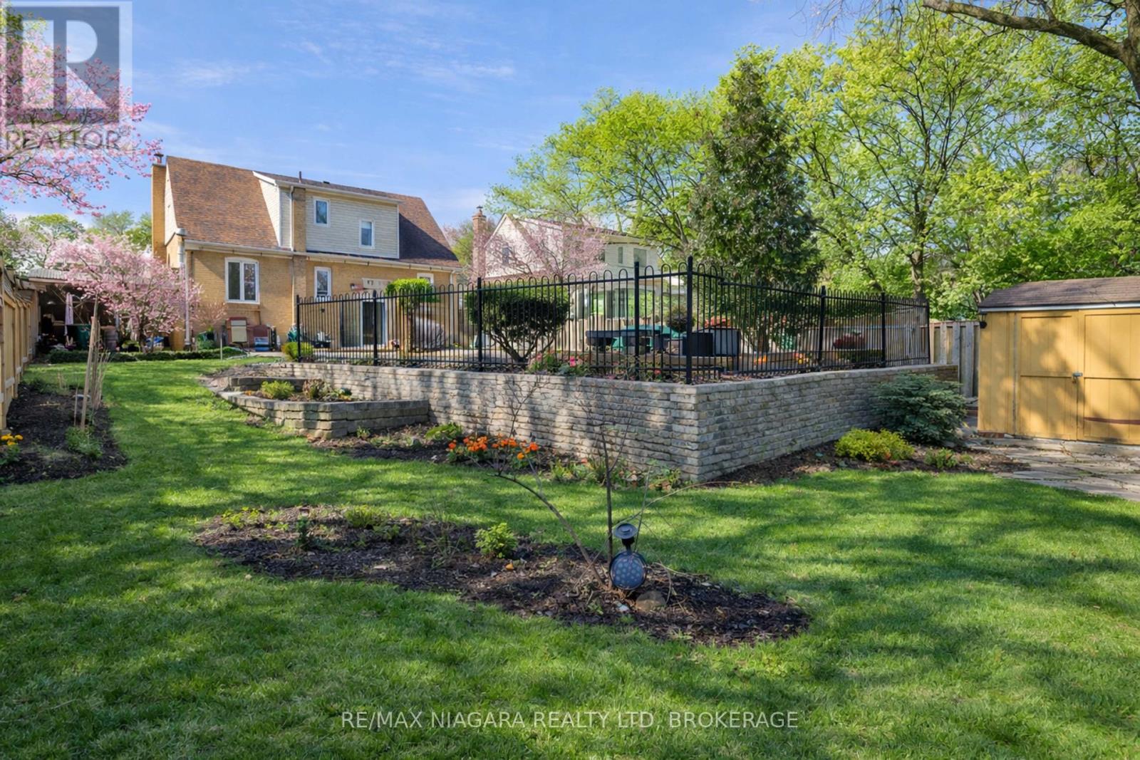 65 Craigmore Crescent, Toronto, Ontario  M2N 2Y6 - Photo 2 - C12925178