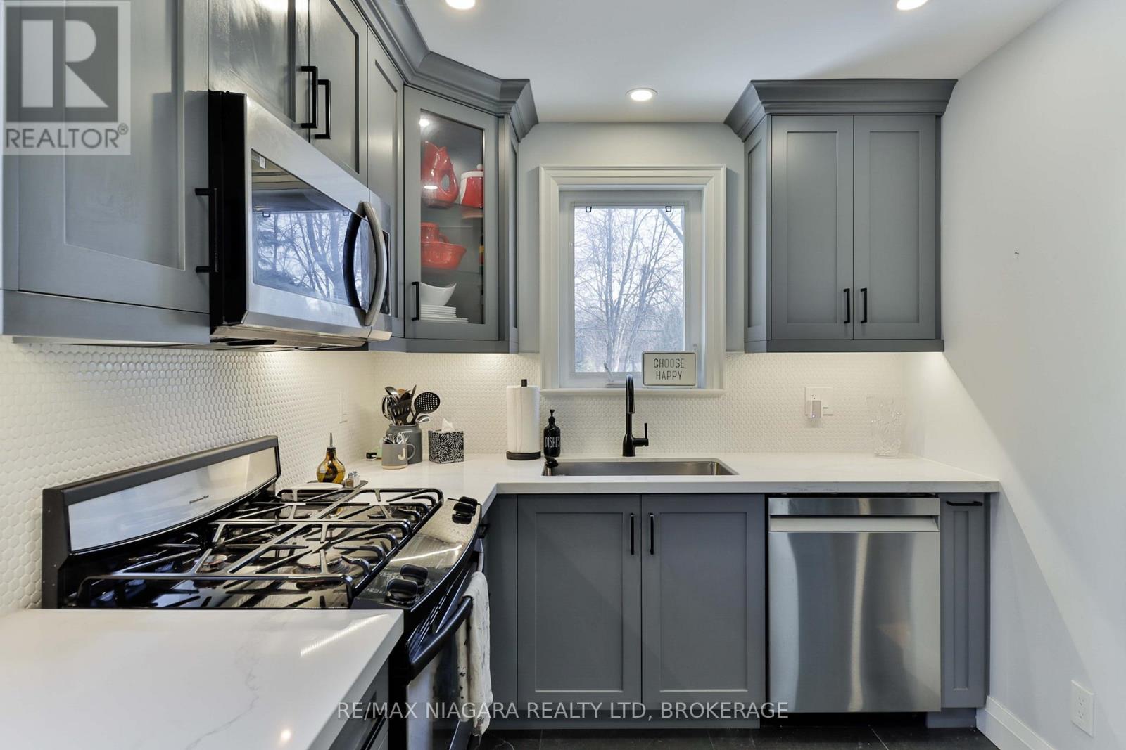 65 Craigmore Crescent, Toronto, Ontario  M2N 2Y6 - Photo 7 - C12925178