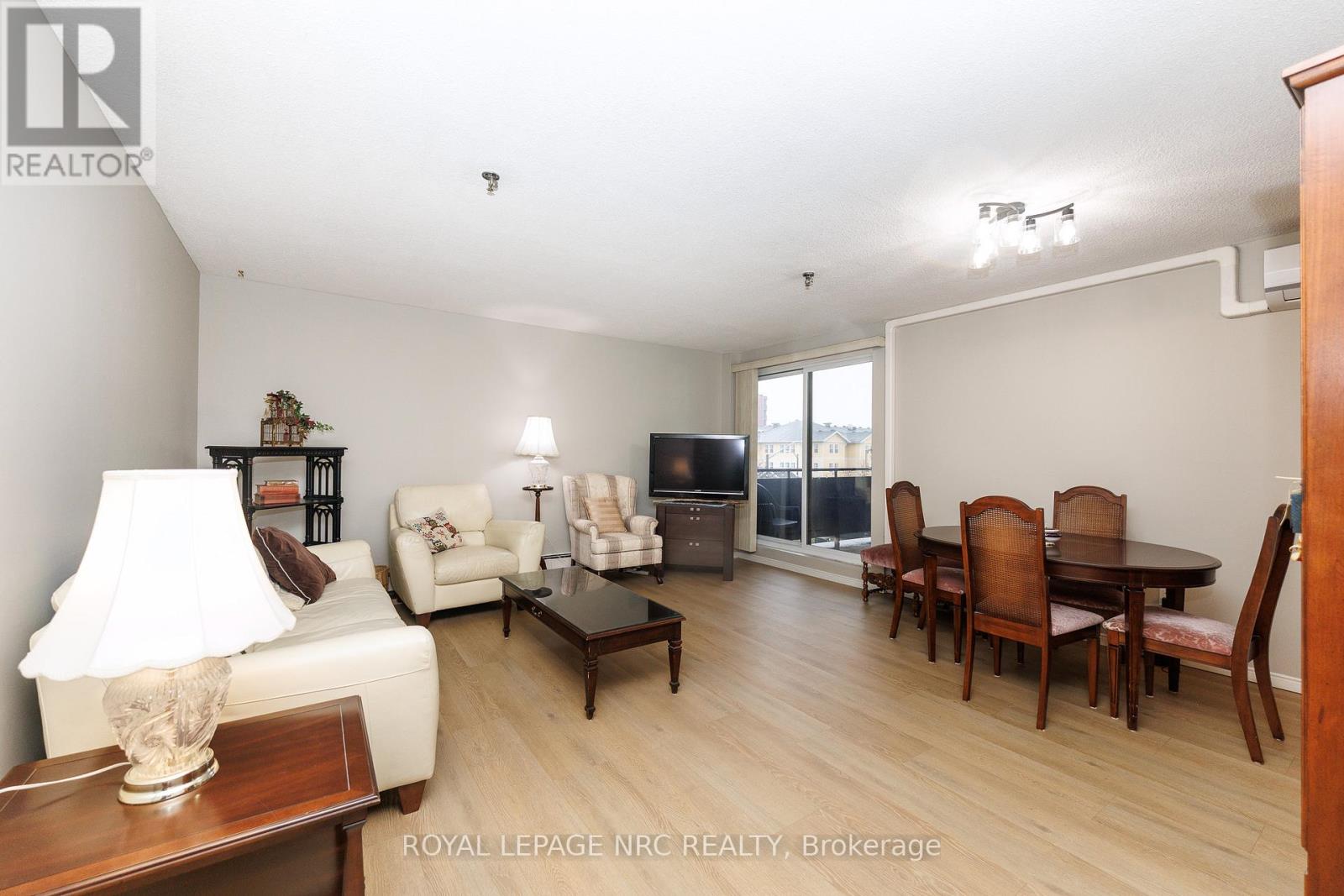 308 - 3955 Portage Road, Niagara Falls, Ontario  L2J 3W2 - Photo 2 - X12925128