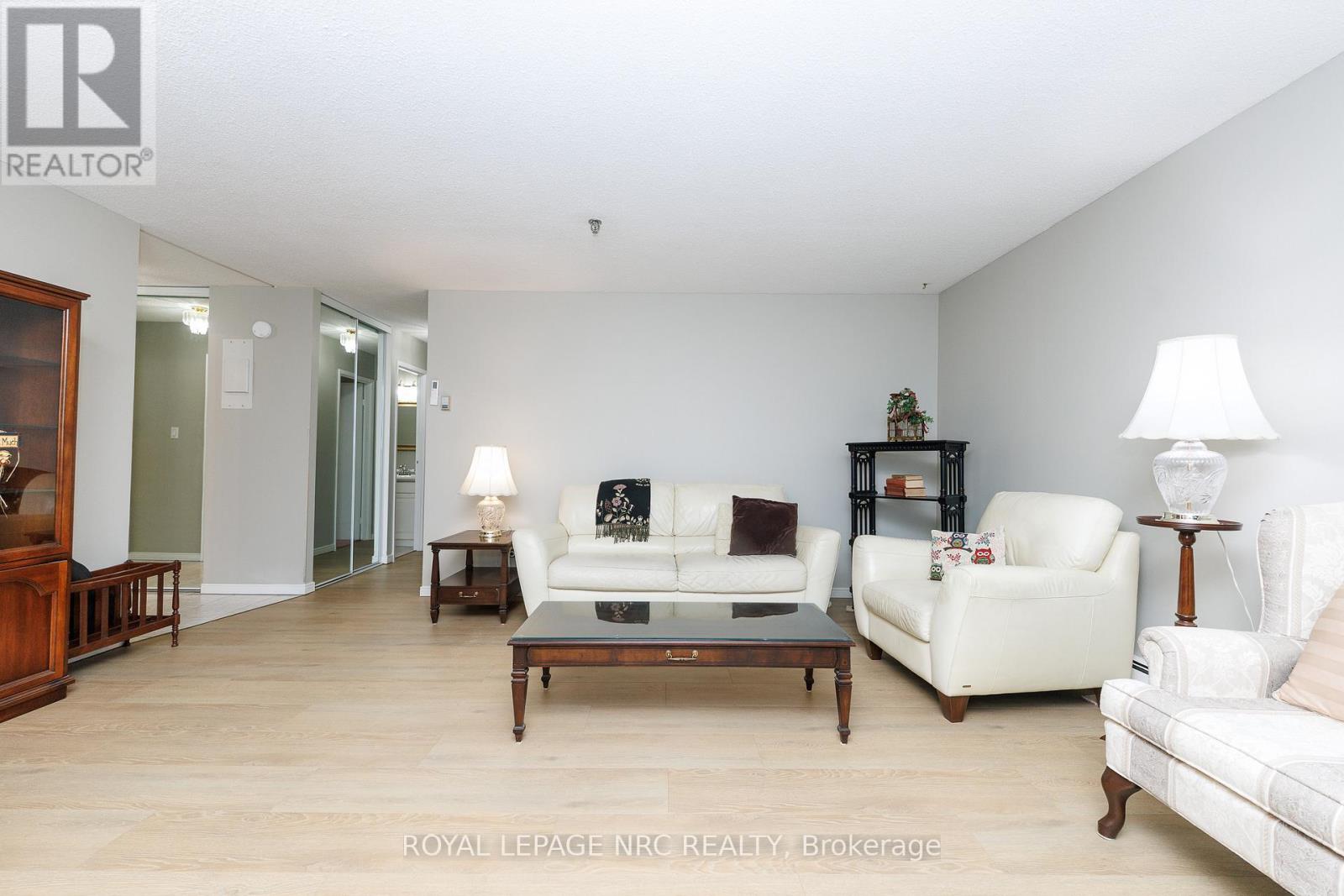 308 - 3955 Portage Road, Niagara Falls, Ontario  L2J 3W2 - Photo 6 - X12925128