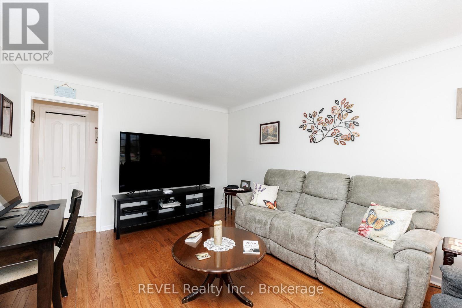 95 Loyalist Drive, Welland, Ontario  L3C 2X9 - Photo 10 - X12925456