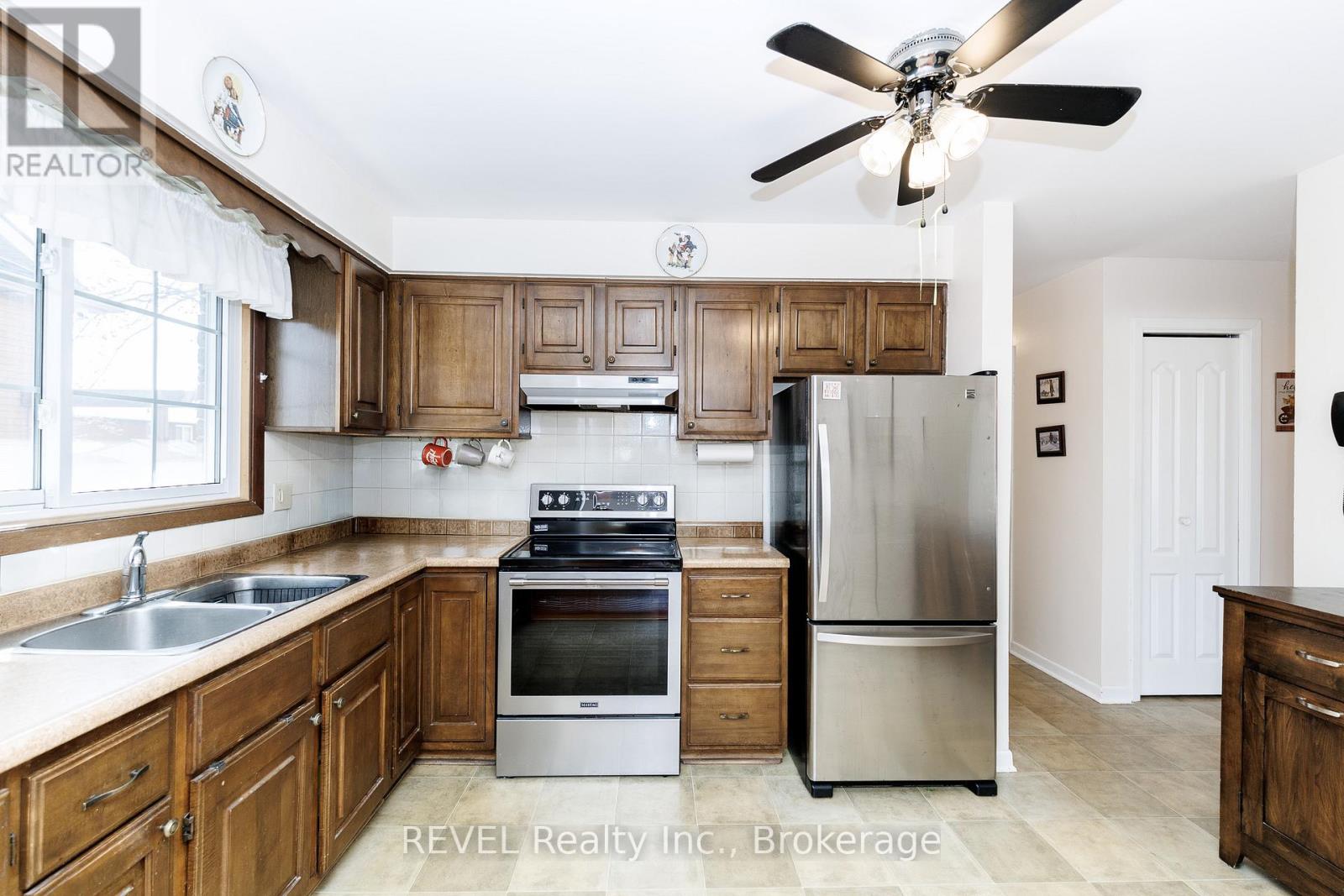 95 Loyalist Drive, Welland, Ontario  L3C 2X9 - Photo 16 - X12925456