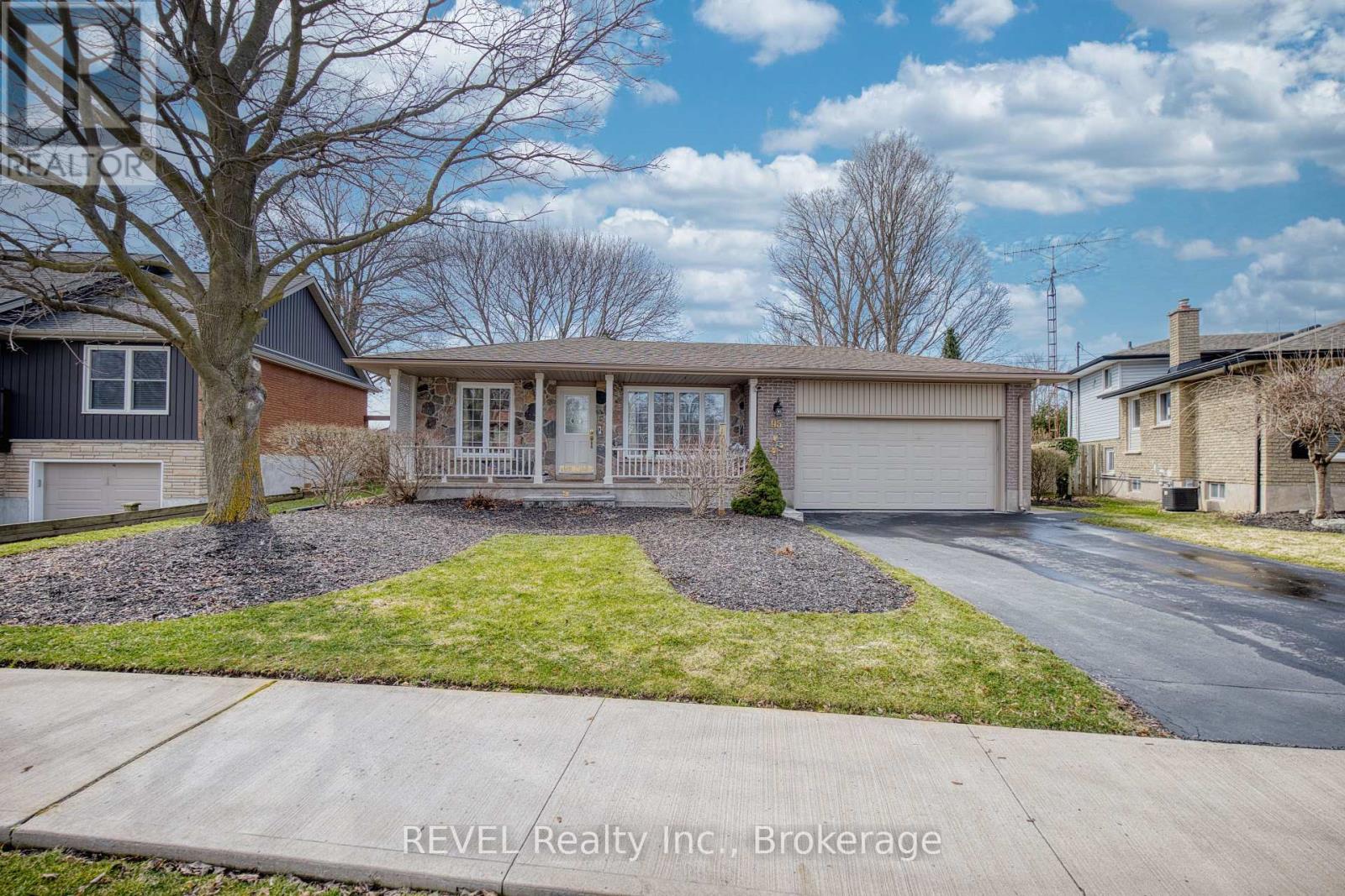 95 Loyalist Drive, Welland, Ontario  L3C 2X9 - Photo 8 - X12925456