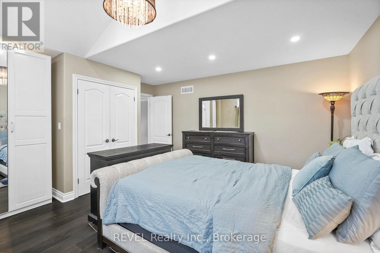 6600 Richard Crescent, Niagara Falls, Ontario  L2H 0A9 - Photo 24 - X12928404