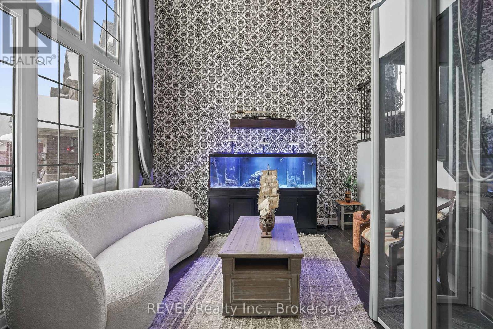 6600 Richard Crescent, Niagara Falls, Ontario  L2H 0A9 - Photo 6 - X12928404