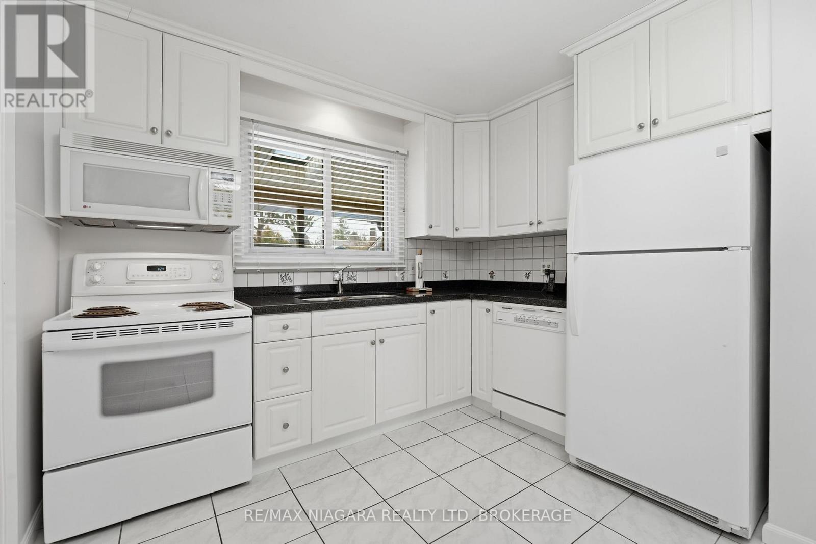 17 The Cedars, St. Catharines, Ontario  L2M 6M7 - Photo 9 - X12928776