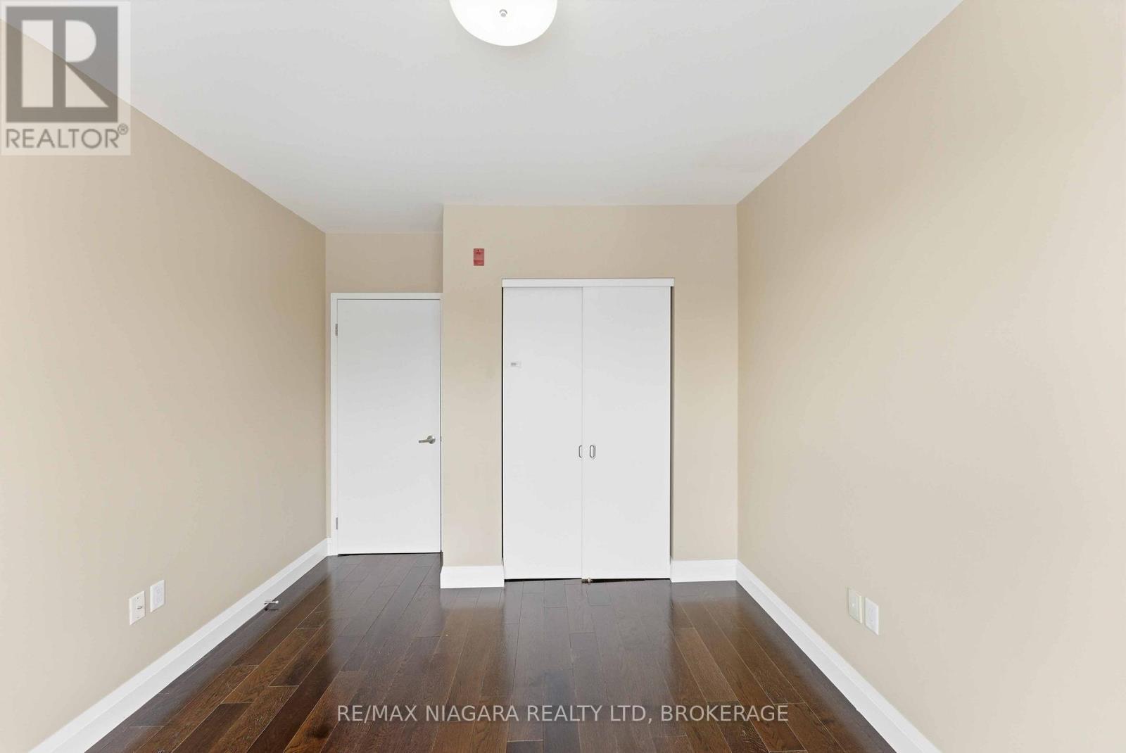 404 - 26 Wellington Street, St. Catharines, Ontario  L2R 5P8 - Photo 14 - X12929028