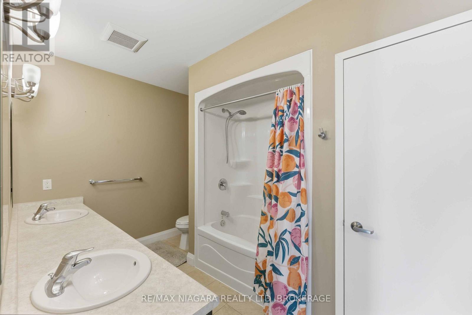 404 - 26 Wellington Street, St. Catharines, Ontario  L2R 5P8 - Photo 21 - X12929028