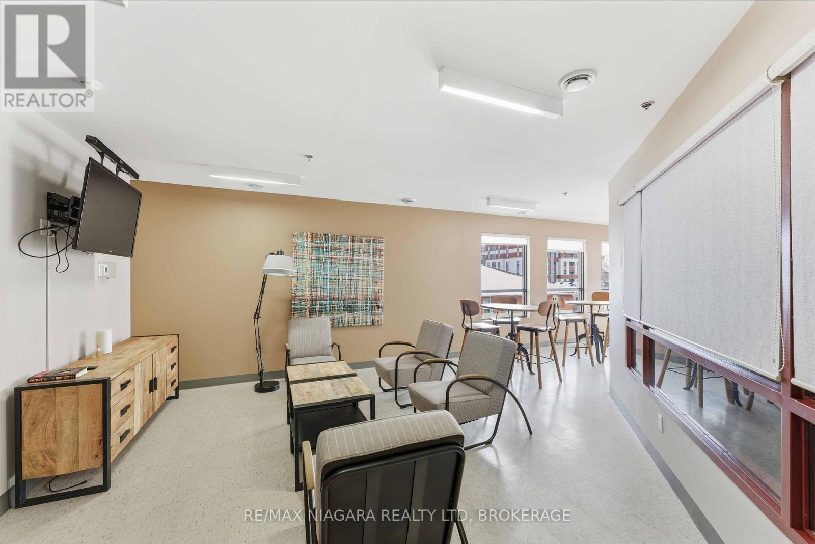 404 - 26 Wellington Street, St. Catharines, Ontario  L2R 5P8 - Photo 25 - X12929028