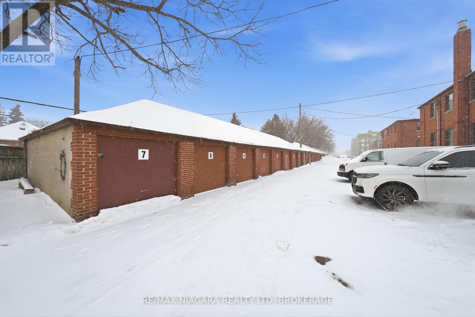995 O'connor Drive, Toronto, Ontario  M4B 2T1 - Photo 7 - E12929186