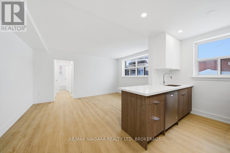 Unit A - 993 O'connor Drive, Toronto, Ontario  M4B 2T1 - Photo 3 - E12929196