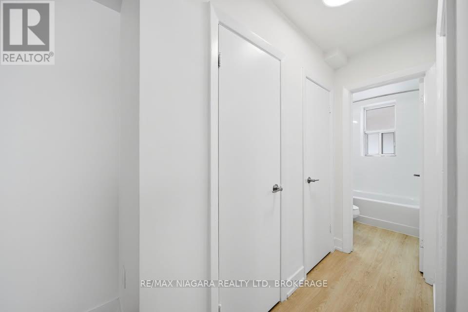 Unit A - 993 O'connor Drive, Toronto, Ontario  M4B 2T1 - Photo 8 - E12929196