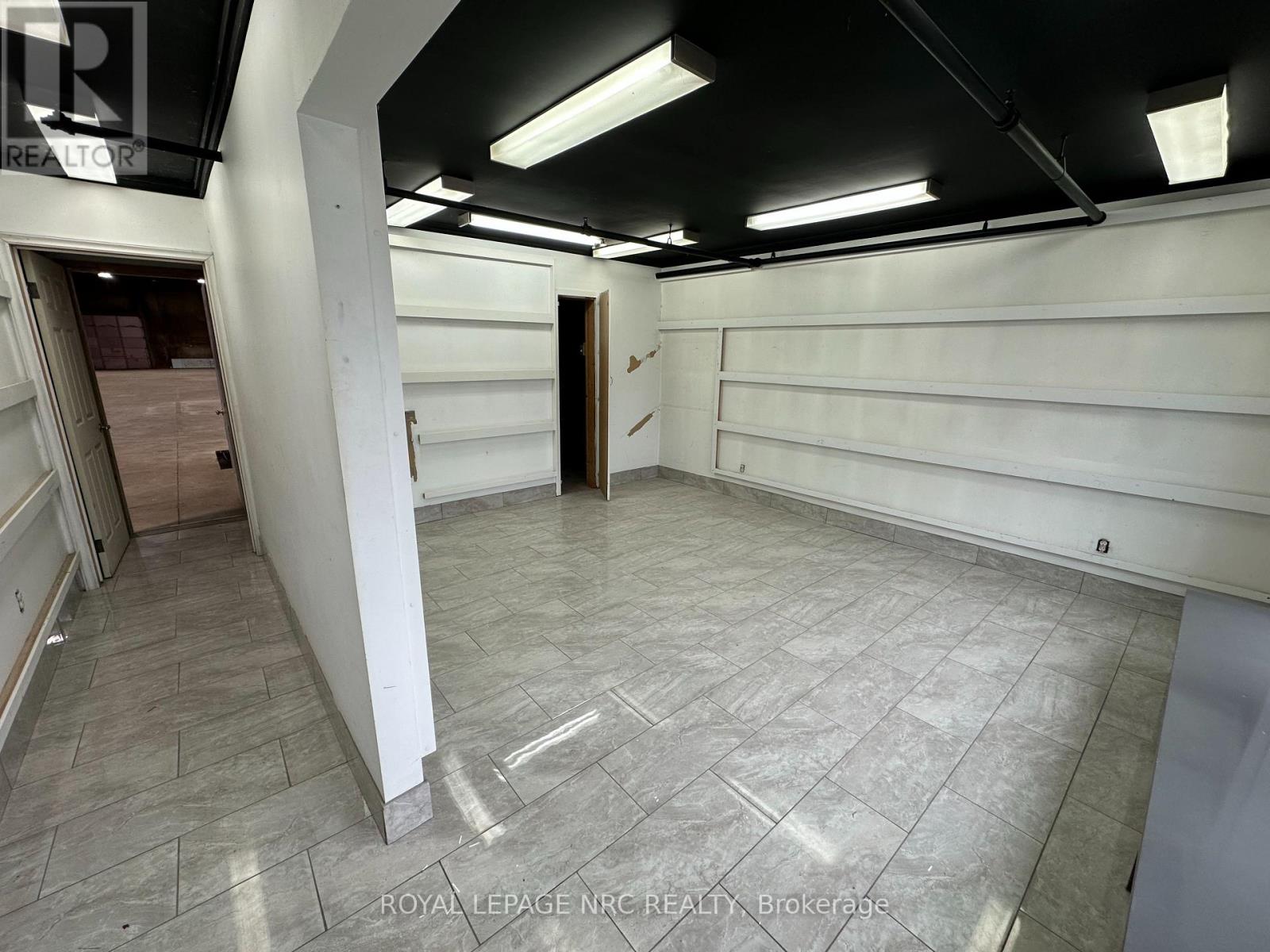 3 - 580 Read Road, St. Catharines, Ontario  L2R 7K6 - Photo 4 - X12930830