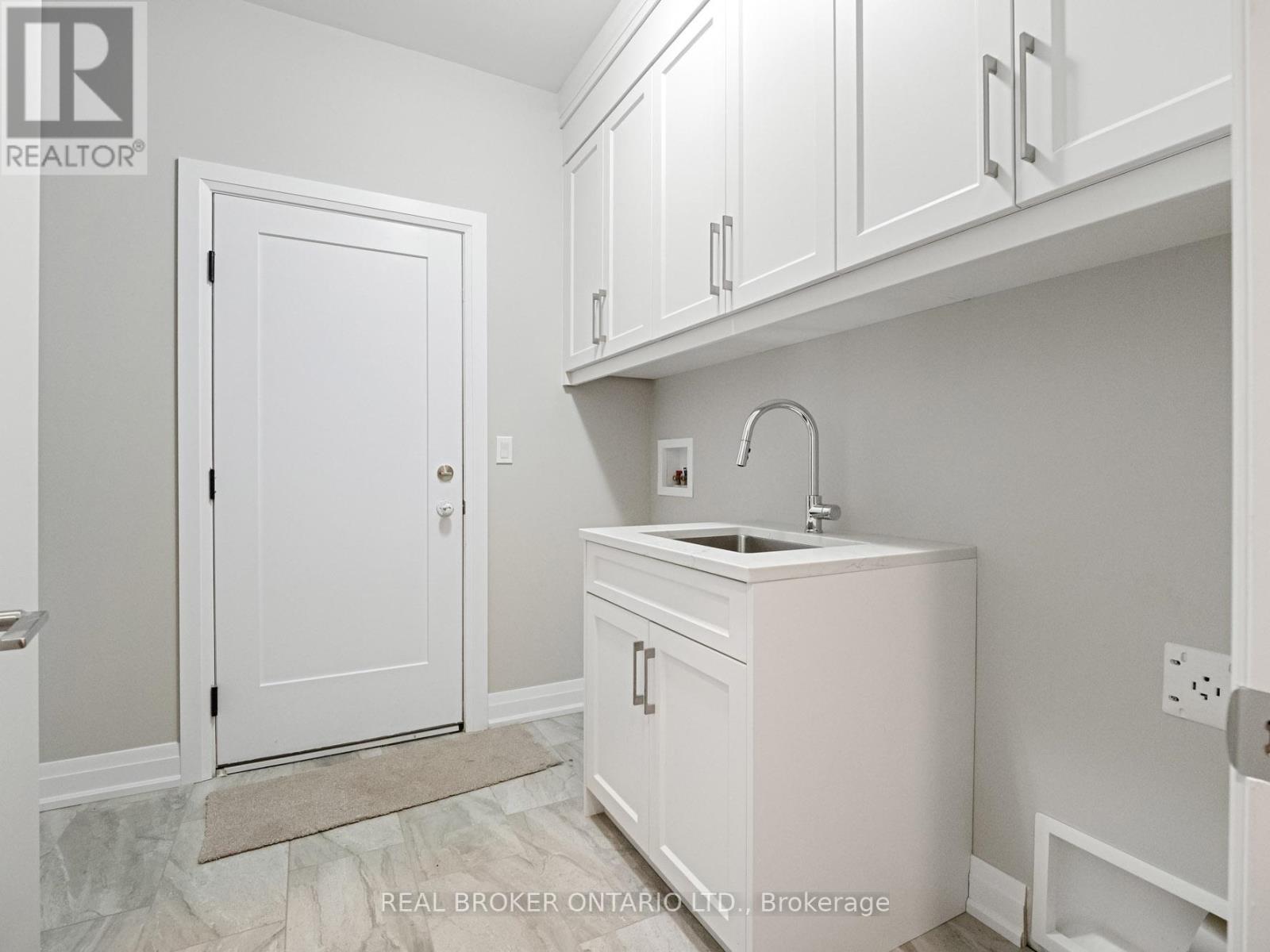 149 Willowbrook Drive, Welland, Ontario  L3C 0G2 - Photo 10 - X12930870