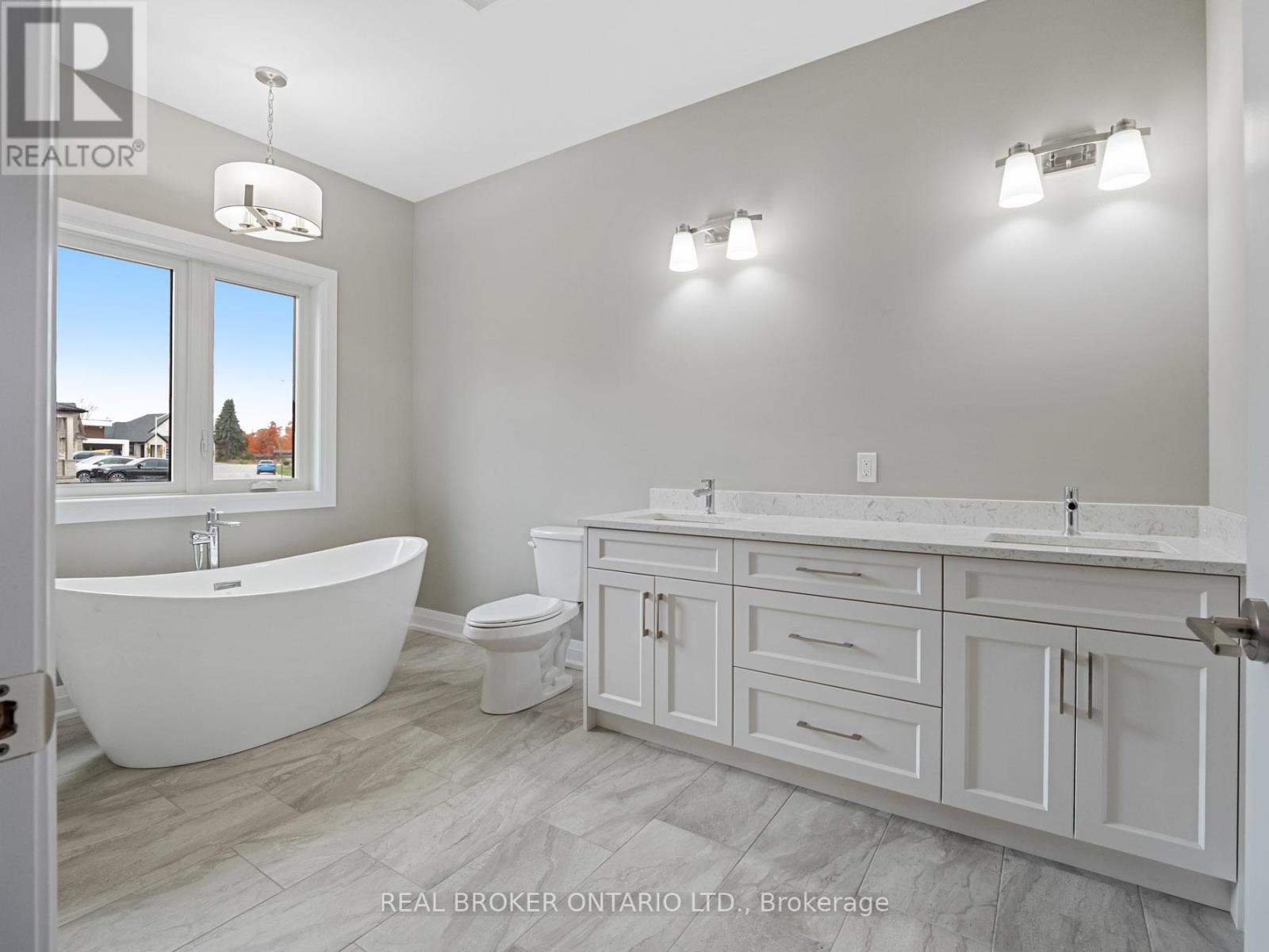 149 Willowbrook Drive, Welland, Ontario  L3C 0G2 - Photo 15 - X12930870