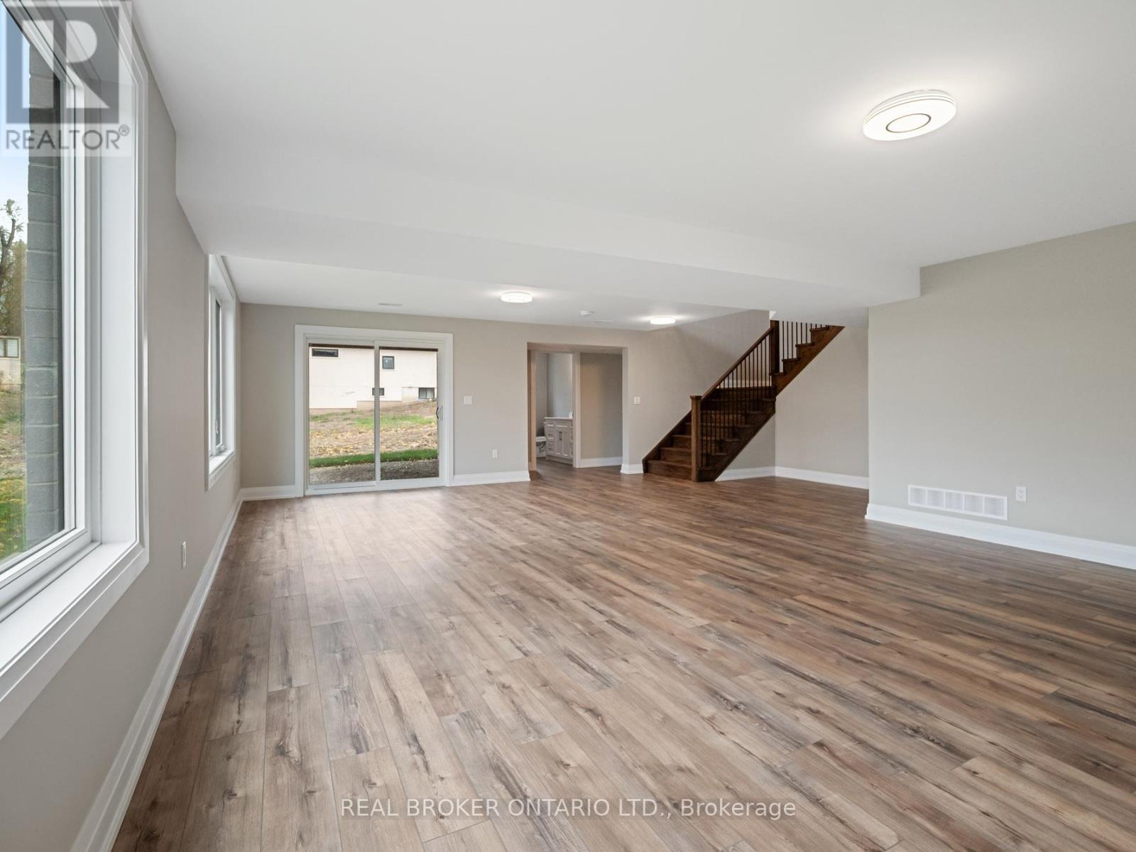 149 Willowbrook Drive, Welland, Ontario  L3C 0G2 - Photo 28 - X12930870