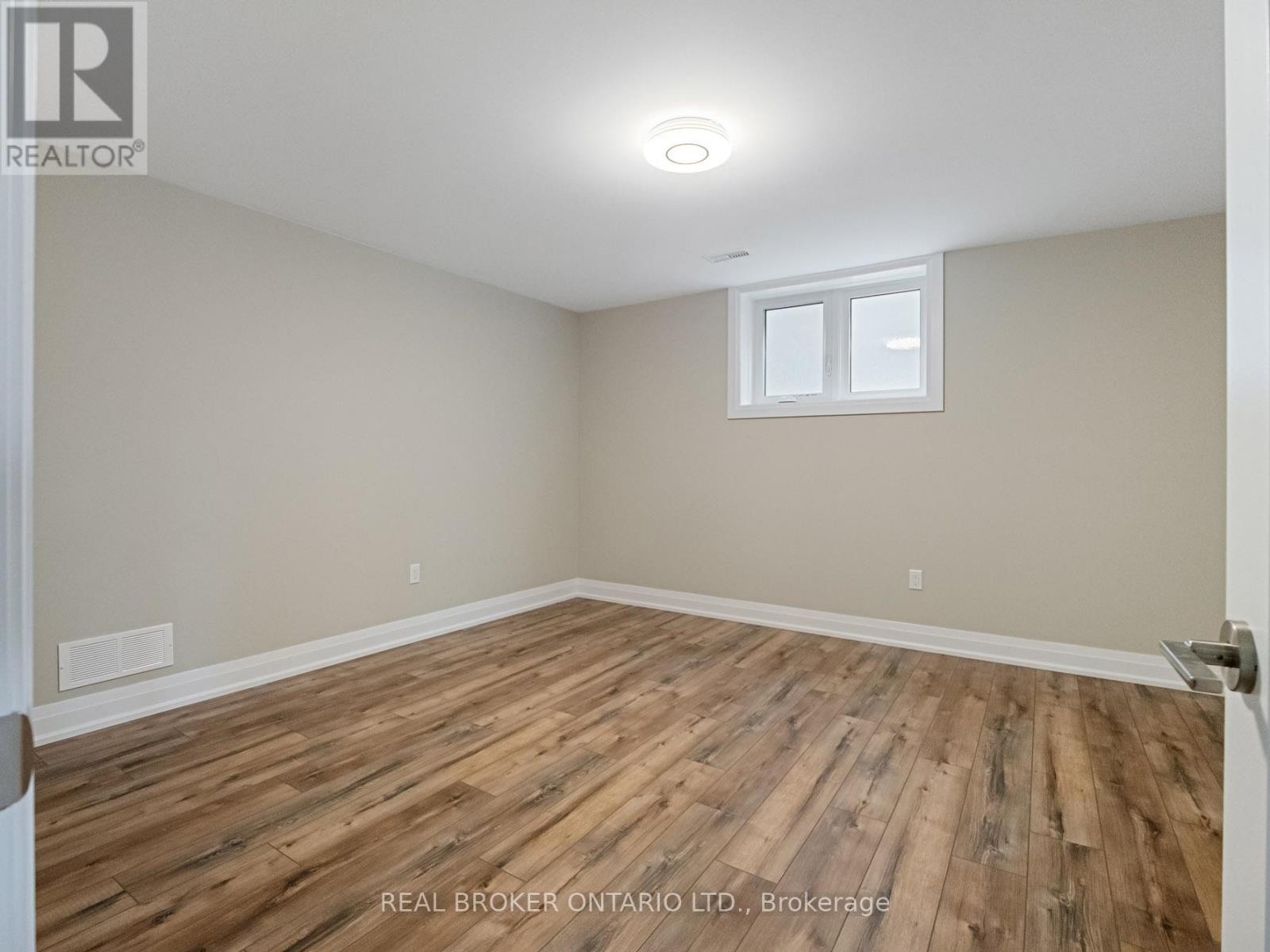 149 Willowbrook Drive, Welland, Ontario  L3C 0G2 - Photo 31 - X12930870