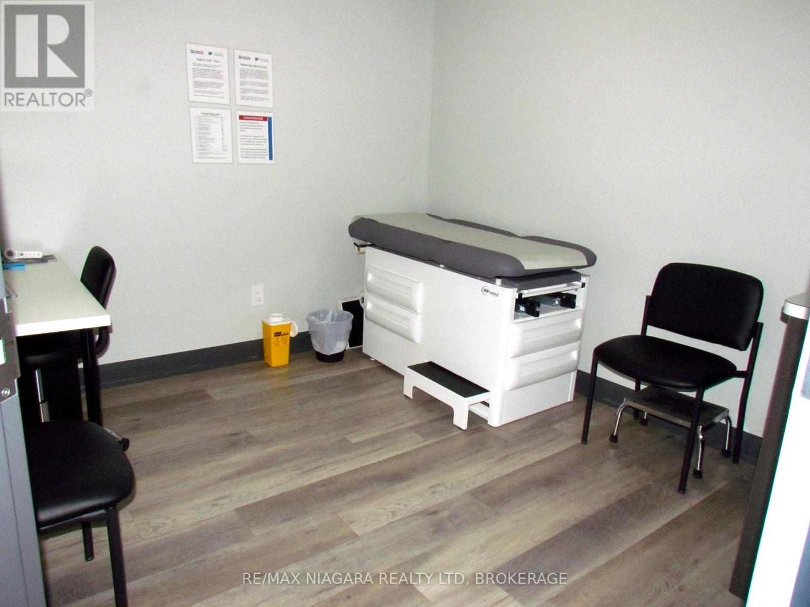 4374 Drummond Road, Niagara Falls, Ontario  L2E 6S3 - Photo 7 - X12930928