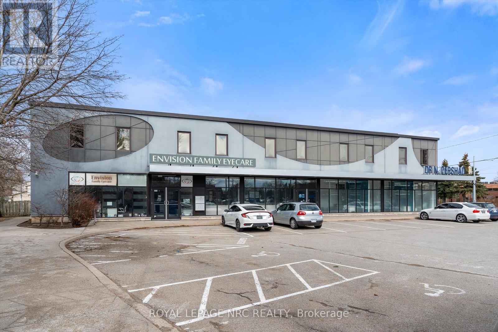 240 - 411 LAKE STREET, St. Catharines, Ontario