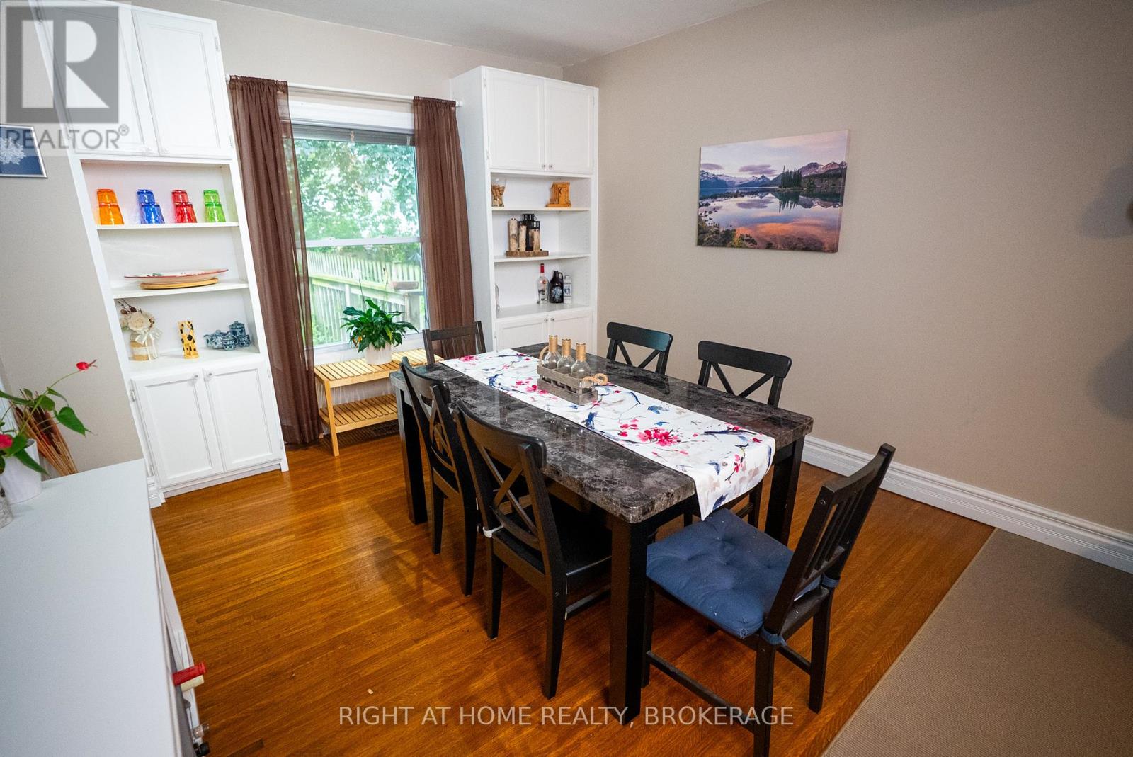 88 Chaplin Avenue, St. Catharines, Ontario  L2R 2E7 - Photo 10 - X12932092