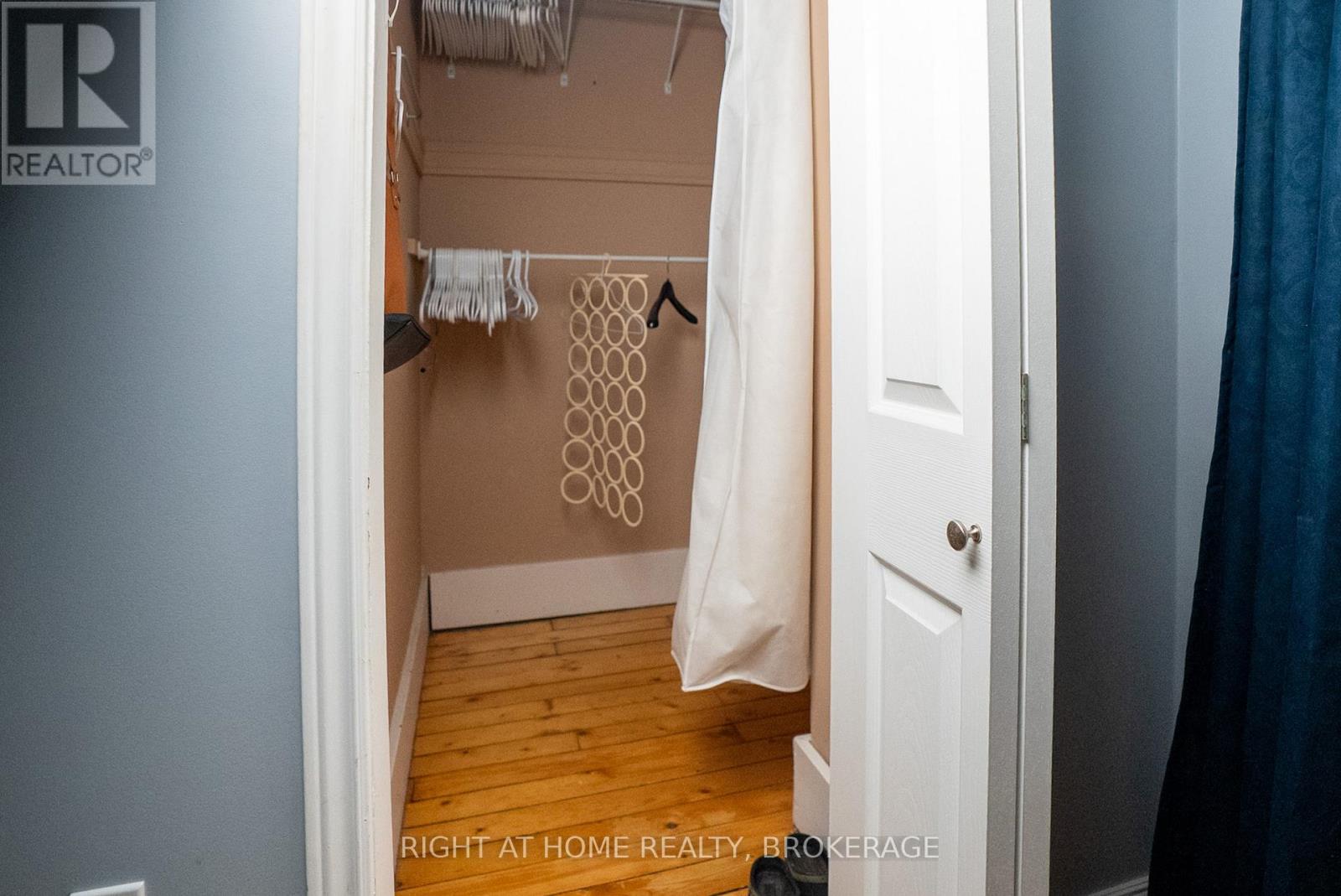 88 Chaplin Avenue, St. Catharines, Ontario  L2R 2E7 - Photo 19 - X12932092