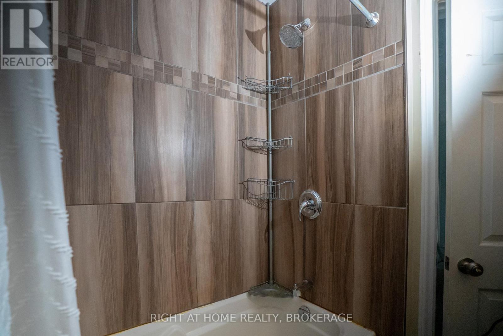 88 Chaplin Avenue, St. Catharines, Ontario  L2R 2E7 - Photo 30 - X12932092